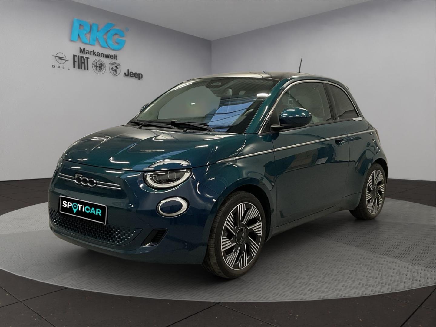 Fiat 500e La Prima Navi/Pano/CarPlay/PDC