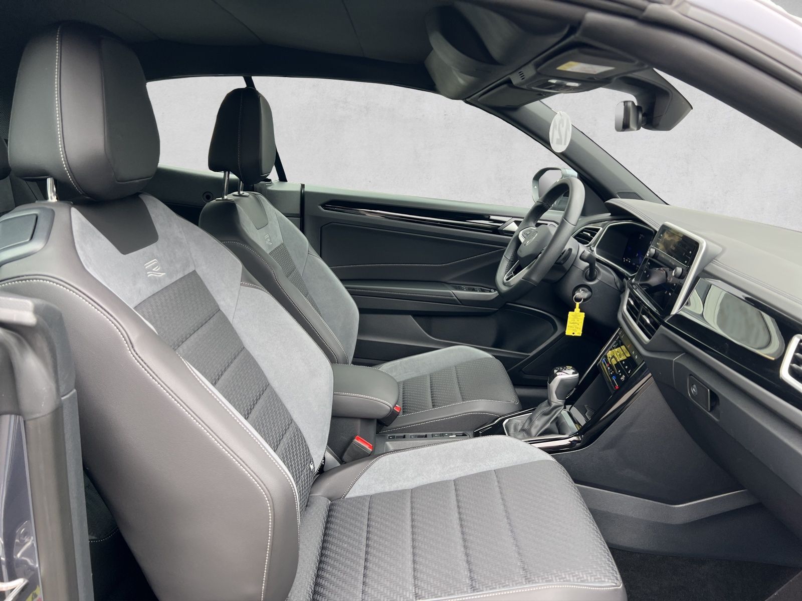 T-Roc Cabriolet R-Line 1.5 TSI DSG AHK*Navi*LED