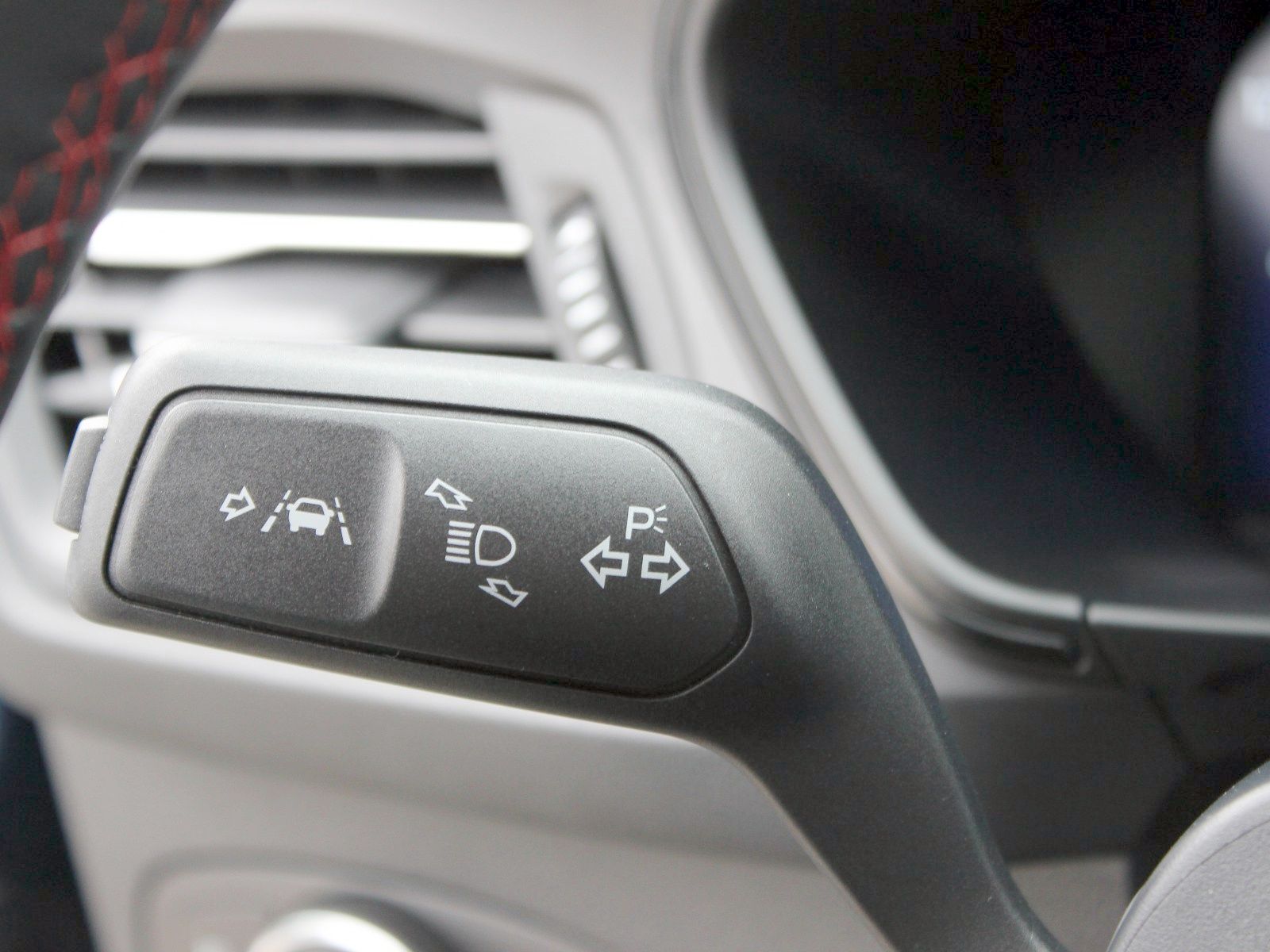 Fahrzeugabbildung Ford Focus ST-Line X 1,0 EcoBoost Mild Hybrid