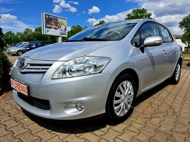 Toyota Auris Life+