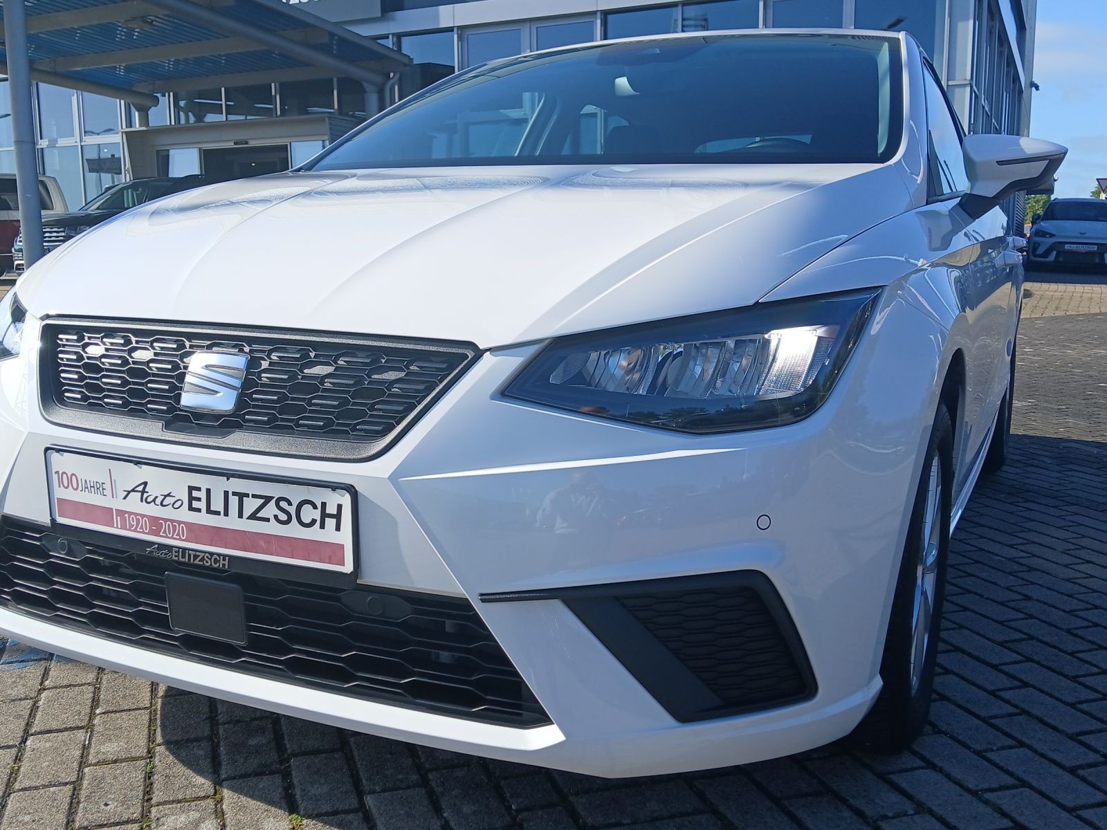 Fahrzeugabbildung SEAT Ibiza TSI Style LED Navi Climatronic AID GRA RFK