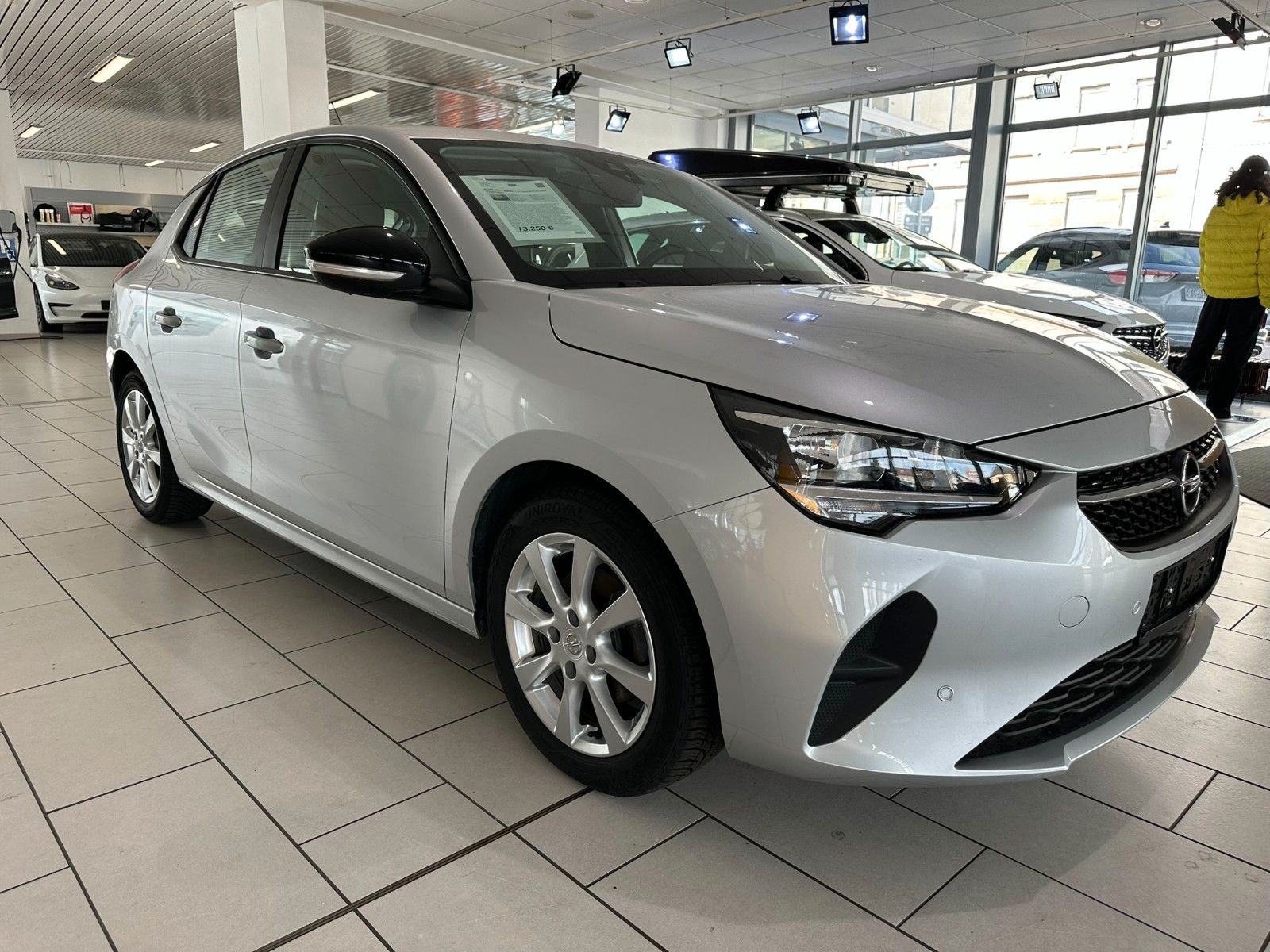 Fahrzeugabbildung Opel Corsa F Edition 1.2T NAVI/PDC/R'CAM/TEMPOMAT
