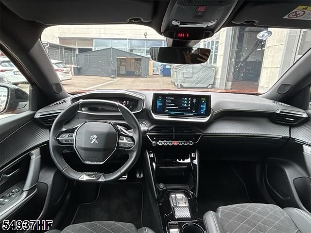 Fahrzeugabbildung Peugeot 2008 GT Pack Elektro NAVI+SHZ+LED+KAMERA