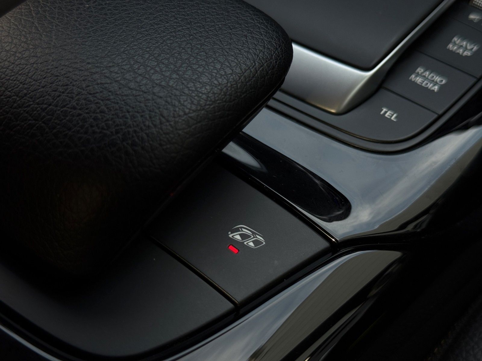 Fahrzeugabbildung Mercedes-Benz CLA 45 S AMG Matt/Perf-Sitz/MBeam/AERO/Night-Pkt