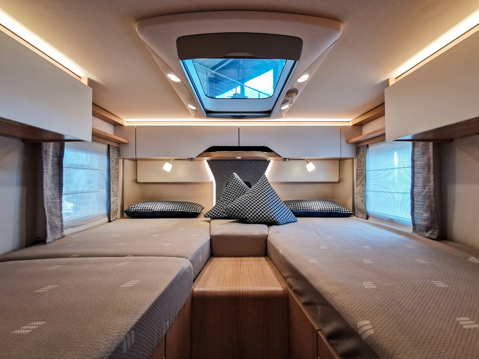 Fahrzeugabbildung HYMER / ERIBA / HYMERCAR BML - T 780 X EXCLUSIVE - JAHRESWAGEN