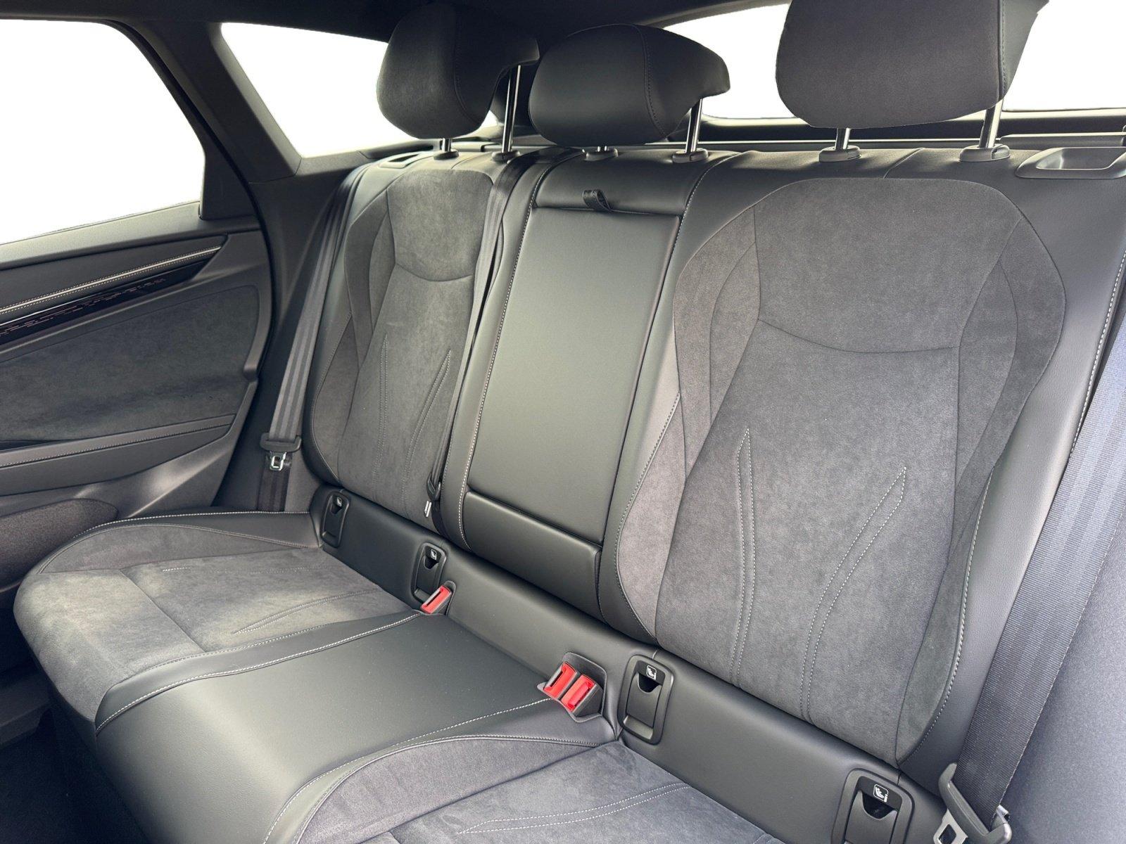 Volkswagen ID.7 Tourer Pro BLACK*MATRIX*APP*ACC*AHK