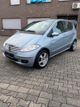 Mercedes-Benz Mercedes A170 Elegance Automatik Klima Tüv - Mercedes-Benz A 170 Gebrauchtwagen in Mönchengladbach
