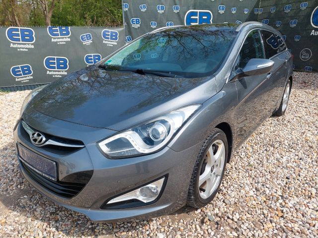 Hyundai i40 cw Style, Panorama, Kamera, Navi, Euro5...