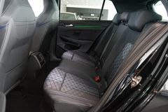 VW Golf 2.0 TDI DSG R-Line | Pano | HuD | FACELIFT VW Golf 2.0 TDI DSG R-Line | Pano | HuD | FACELIFT