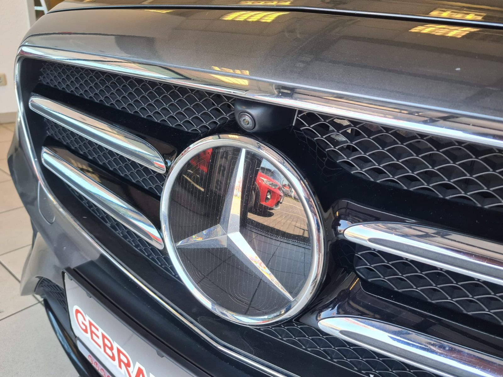 Fahrzeugabbildung Mercedes-Benz E 400 T-Modell 4Matic/ Multibeam / AHK / AMG