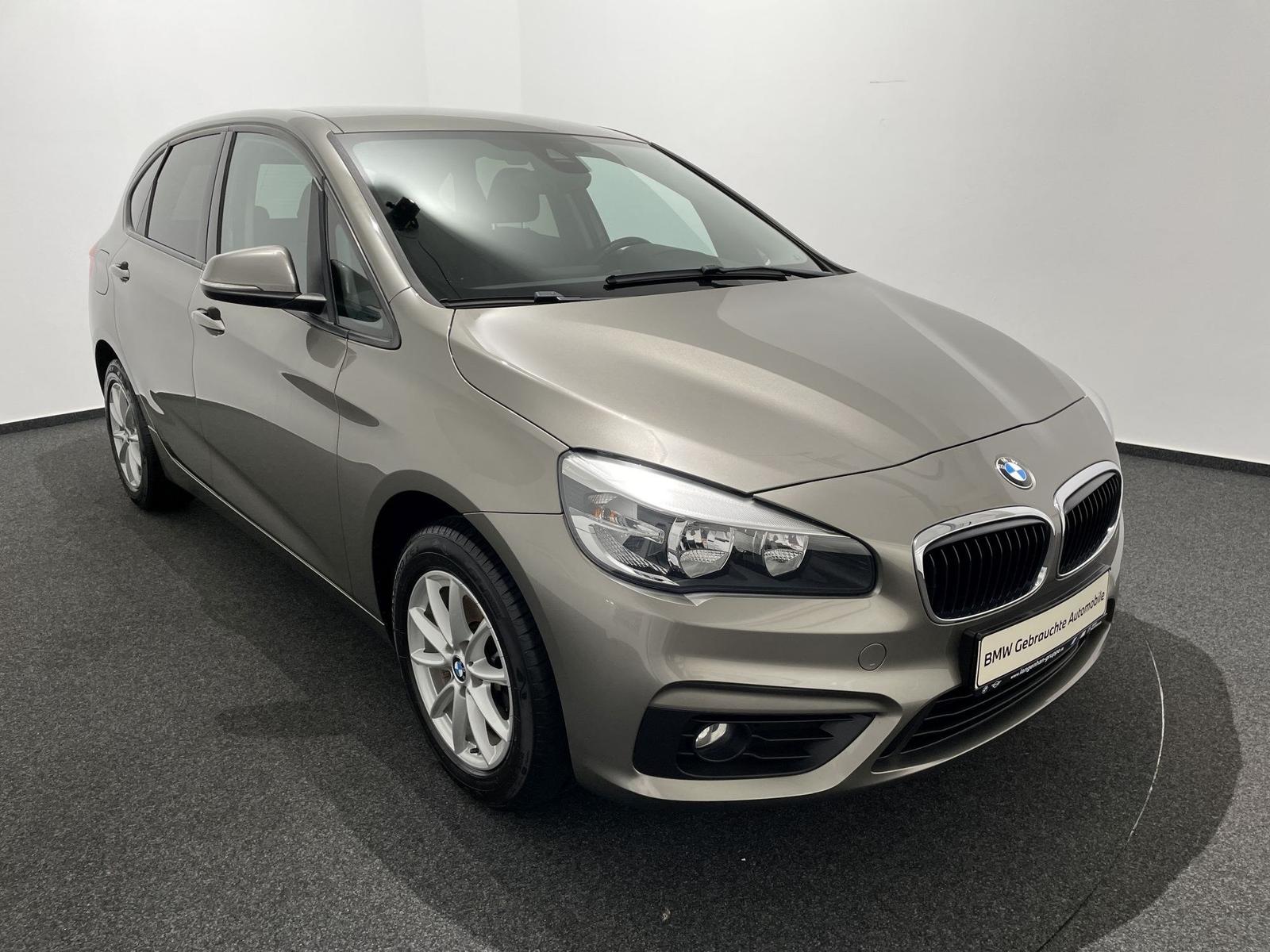 BMW 220i Active Tourer Advantage Tempomat AHK schw.