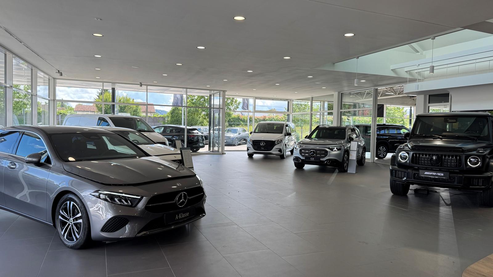 showroom-image-bottom