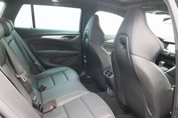 Fahrzeugabbildung Opel Insignia B 2.0 Sports Tourer GSi 4x4