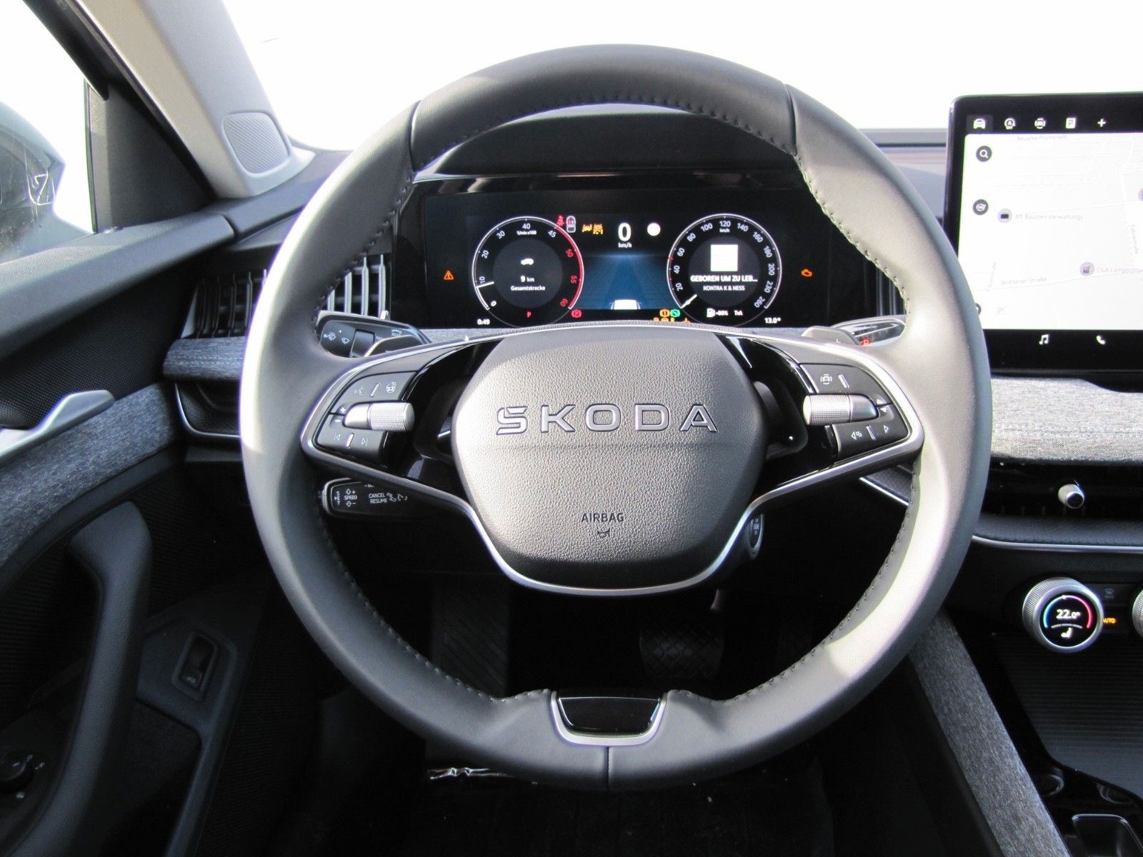 Fahrzeugabbildung SKODA Superb Combi Selection 2.0 TDI 193PS 4x4 DSG