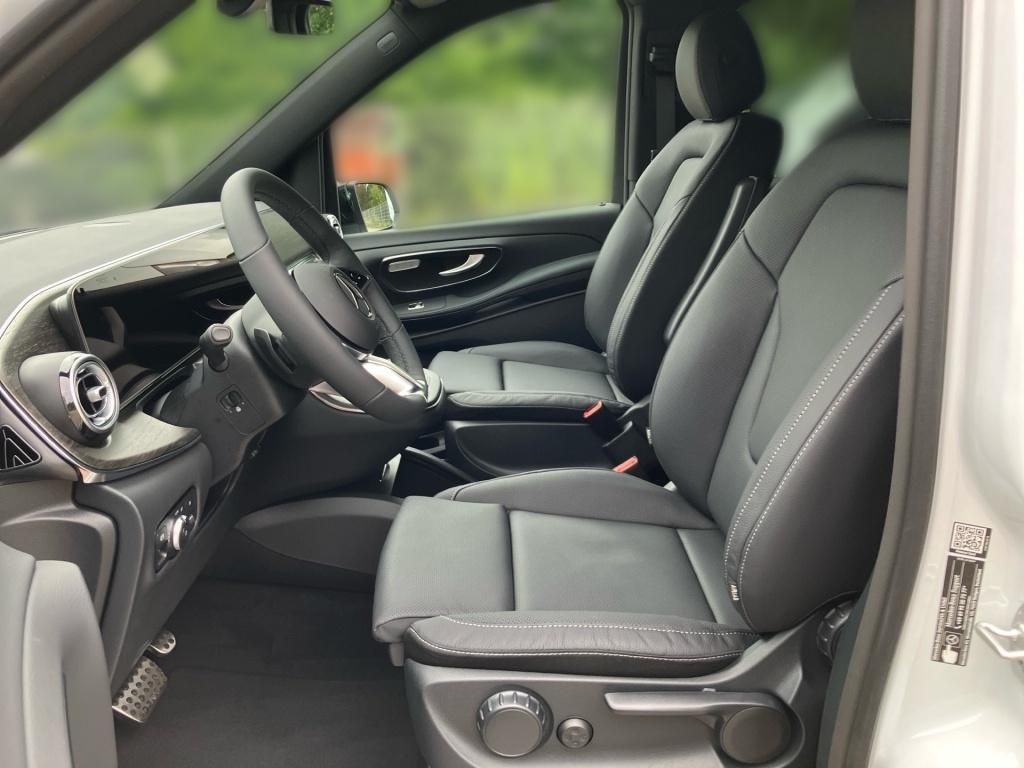 Fahrzeugabbildung Mercedes-Benz V 300 d 4MATIC AVANTGARDE Lang AMG STHZ 360°Kam