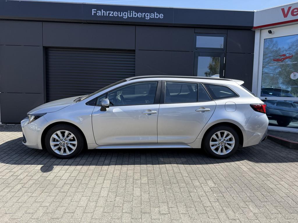 Toyota Corolla Touring Sports 1.8 Hybrid Business Editi