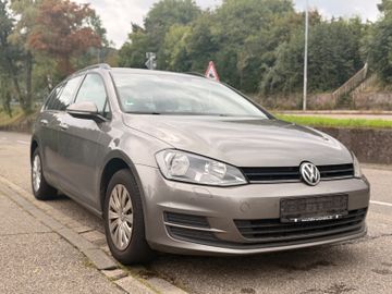 Volkswagen Golf - 10