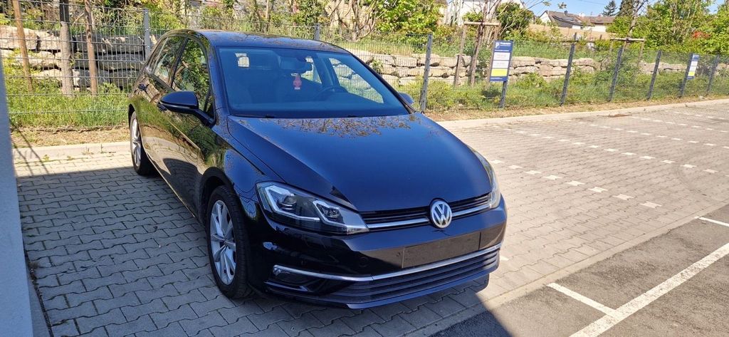 Image of Volkswagen Golf