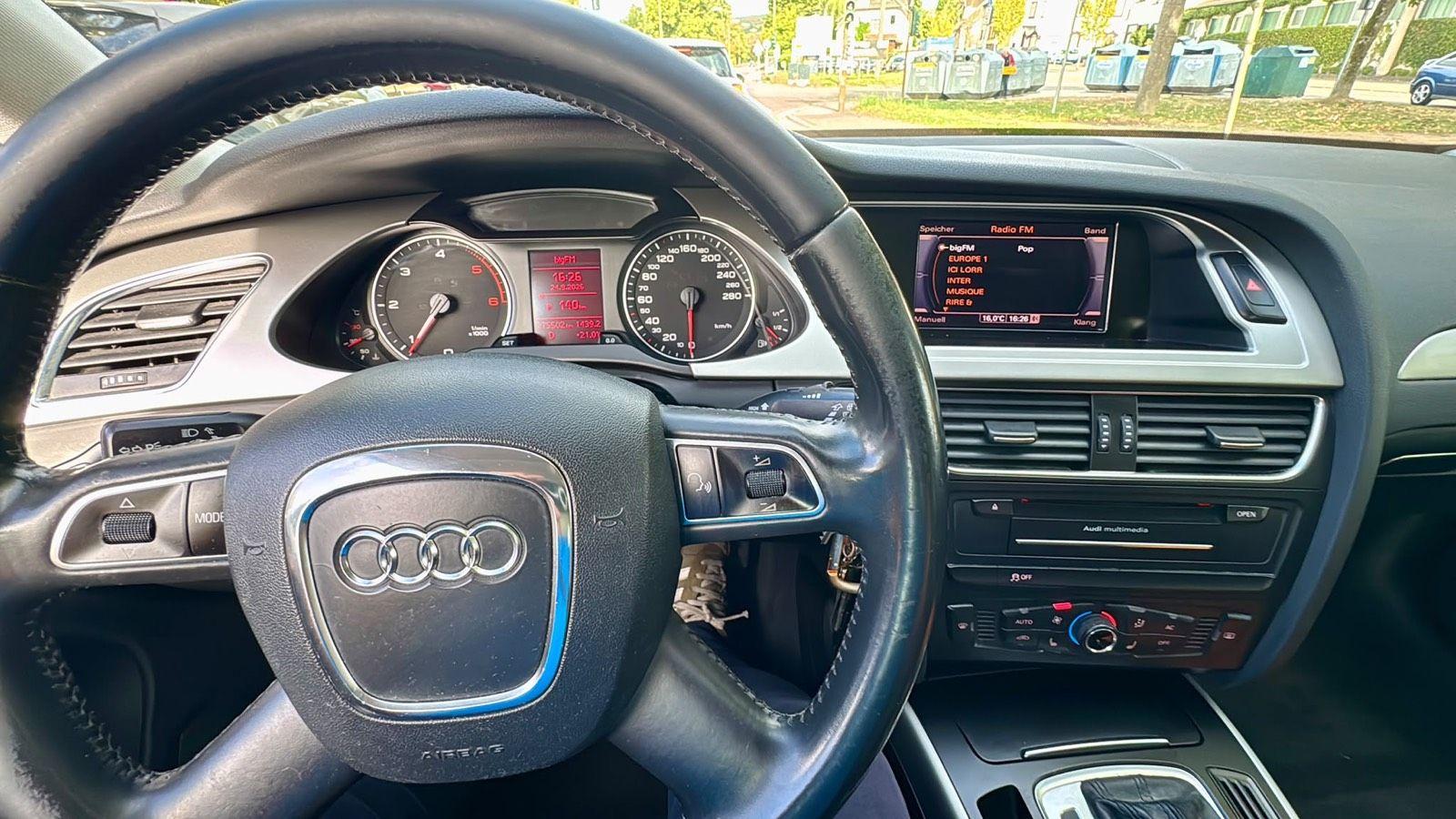 Audi A4 2011 — photo 10
