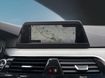 BMW 530 D xDrive PANONAVITEMPOMATAHK