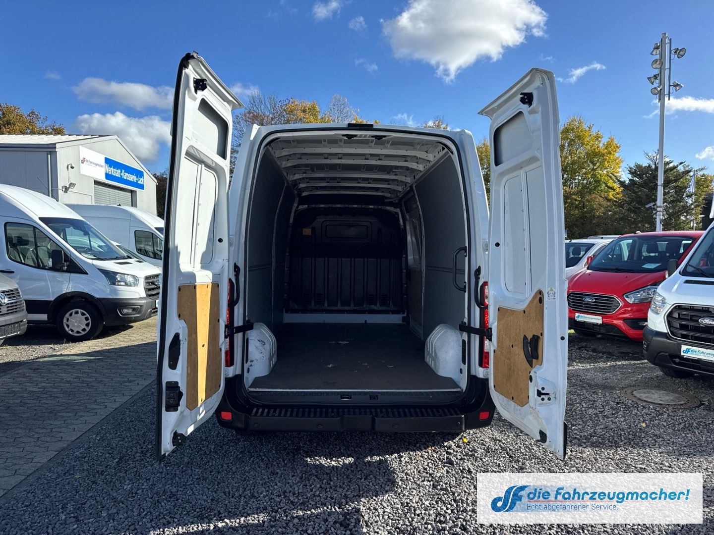 Fahrzeugabbildung Opel Movano B Kasten Kombi HKa L3H2 3,5t 2.3 CDTI Bit
