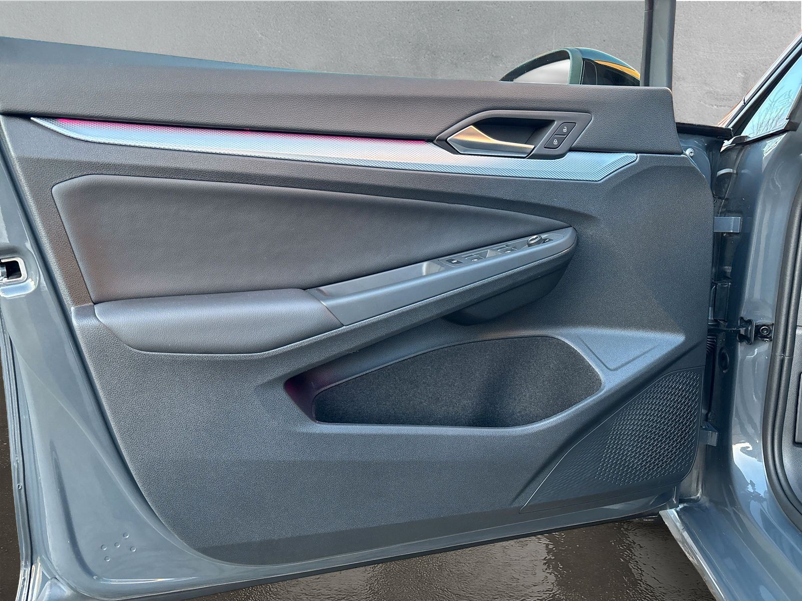 Fahrzeugabbildung Volkswagen Golf 1.5 eTSI Goal AHK Kamera AppConnect ACC