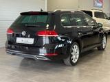 Volkswagen Golf VII Variant 2.0 TDI High. ACC/Standhz/Virtu - gebrauchte Kombis in Köln