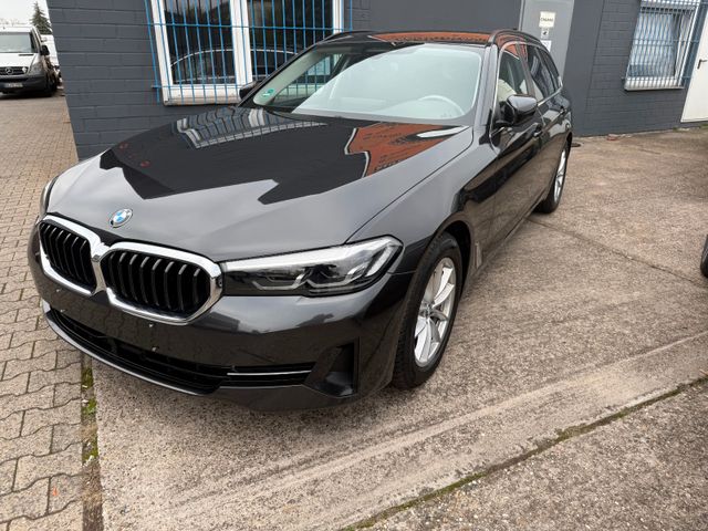 BMW 530 d xDrive Connected" 8 Fach Bereift"