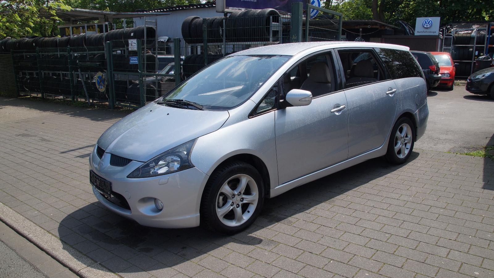 Mitsubishi Grandis 2.4 Intense 6-Sitzer Tüv Neu,,SZ1