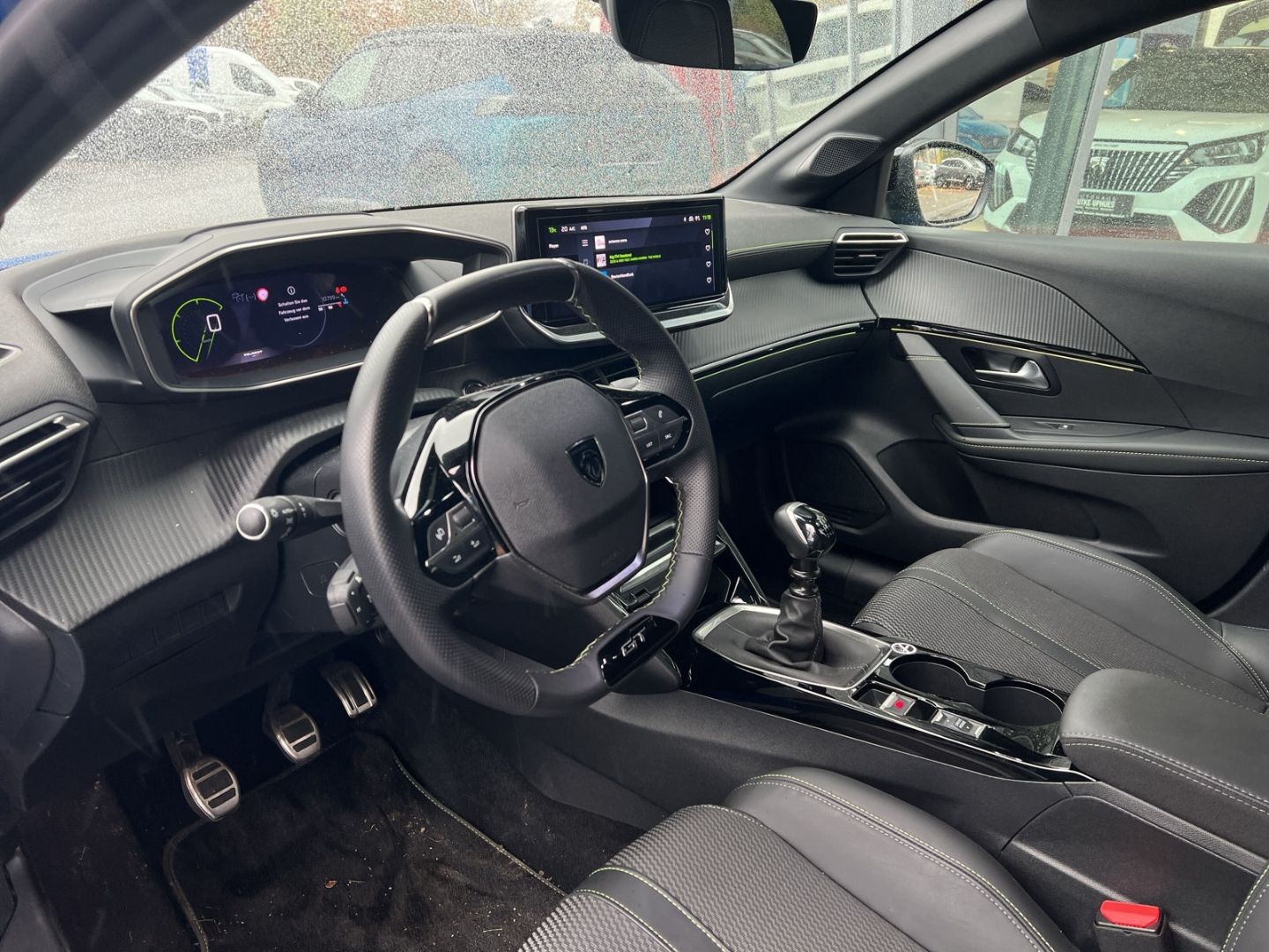 Fahrzeugabbildung Peugeot 208 GT PureTech 100 Navi 360 Kamera DAB SHZ ACC