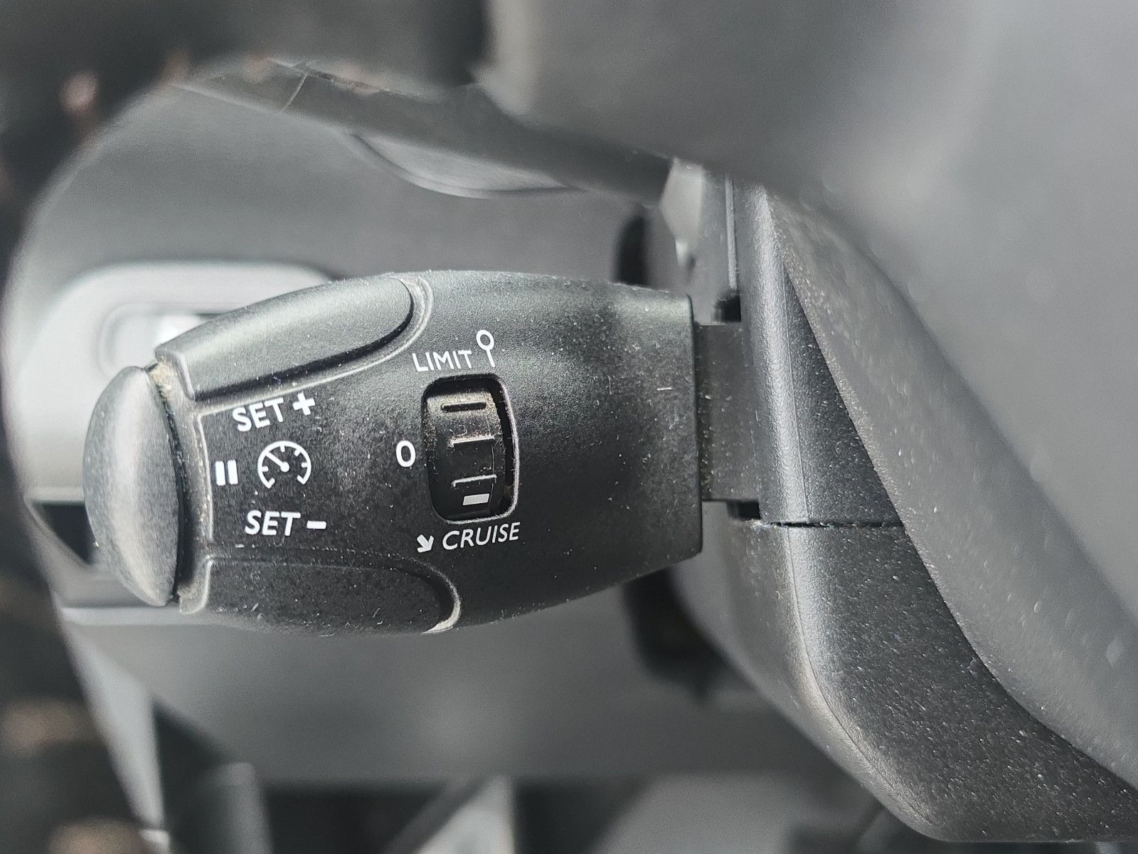 Fahrzeugabbildung Peugeot Partner Asphalt L2 AHK AUTOMATIK TEMPOMAT KAMERA