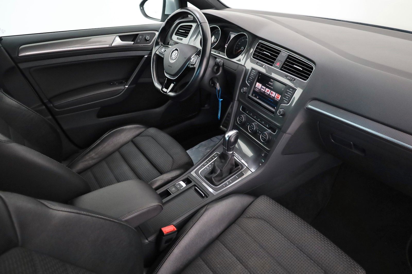 Fahrzeugabbildung Volkswagen Golf VII Alltrack, Variant, BMT, 4M,T.Leder,Navi