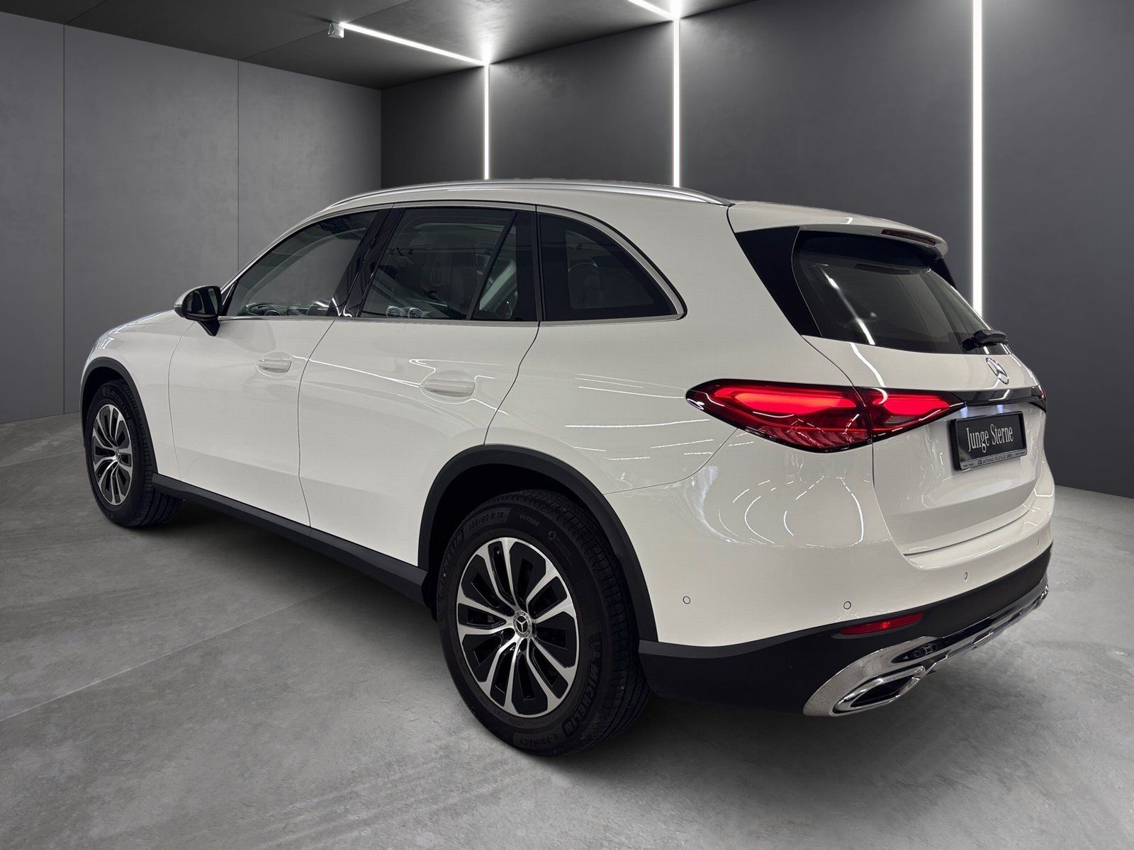 Fahrzeugabbildung Mercedes-Benz GLC 220 d 4M Avantgarde*Pano*Distro*Totwink*Memo