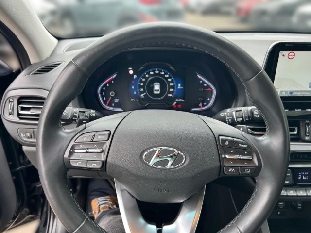 Fahrzeugabbildung Hyundai i30 Edition 30+ 1.6 CRDi Navi LED Apple CarPlay