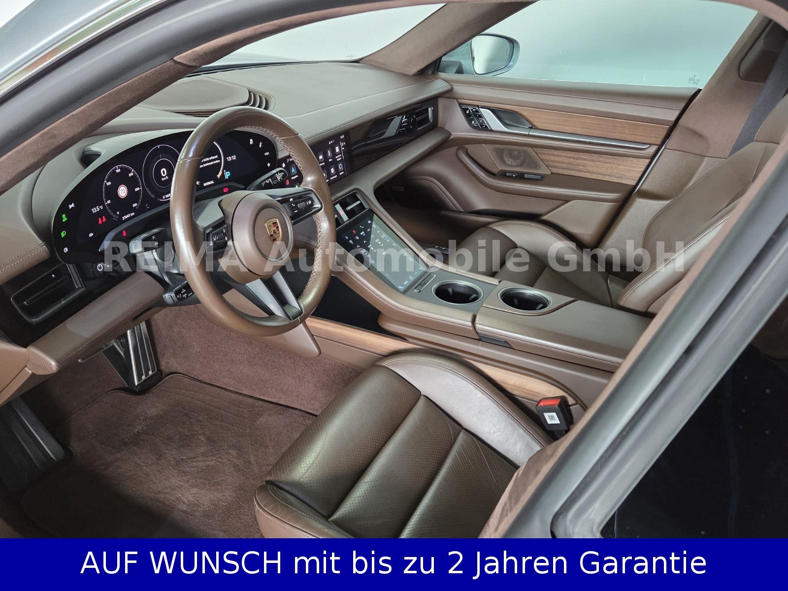 Fahrzeugabbildung Porsche Taycan Turbo 93 KWH, SOH 93,5%, LED
