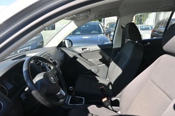 Volkswagen Tiguan - 11