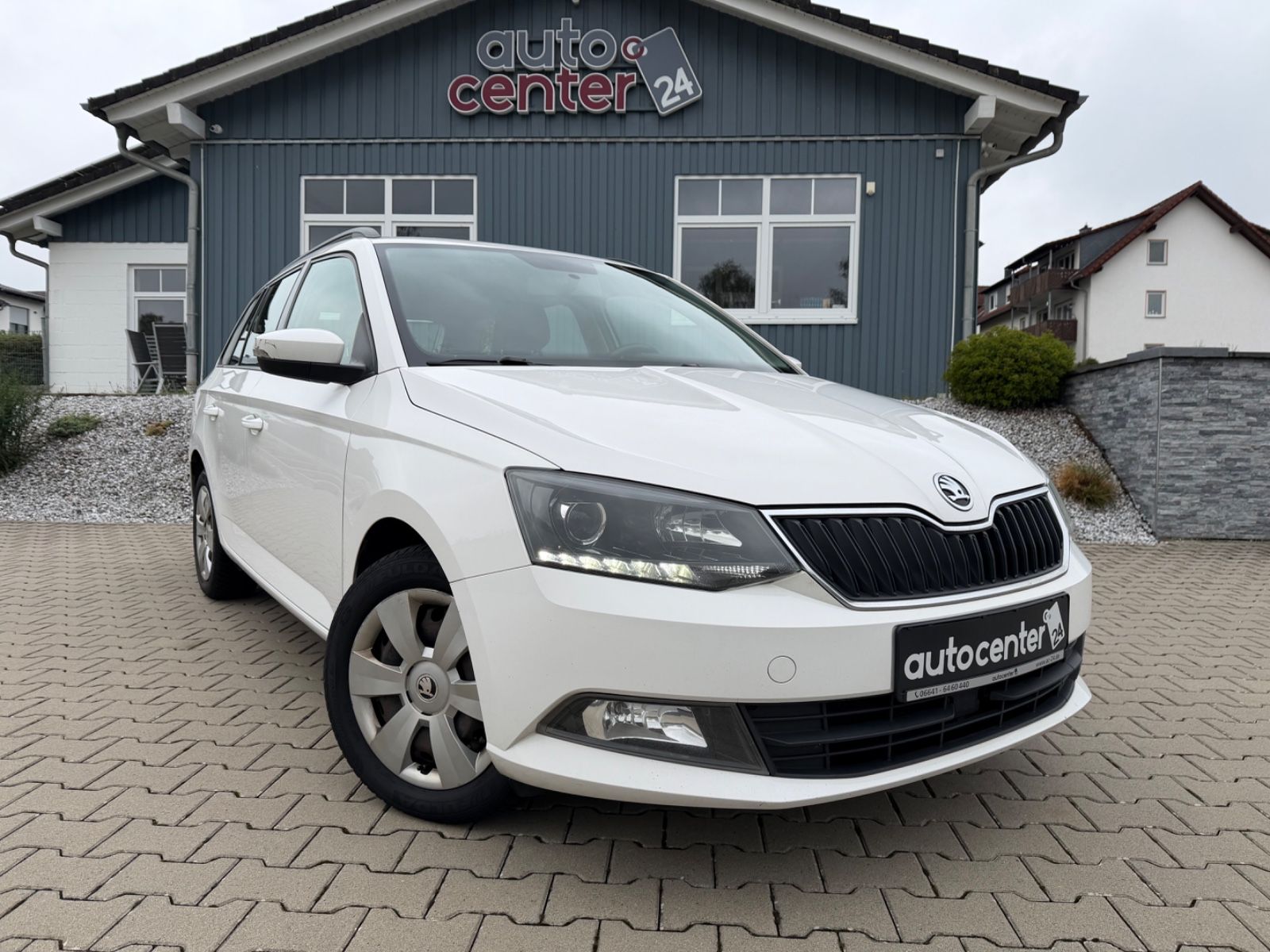 Fahrzeugabbildung SKODA Fabia Combi|Navi|Klima|AppleCarPay