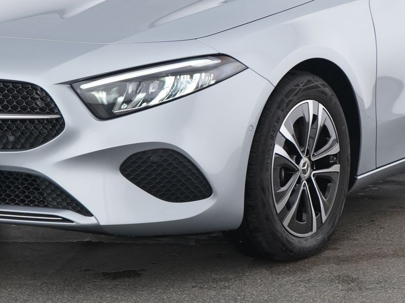Fahrzeugabbildung Mercedes-Benz A 200 Progressive Adv.*Kamera*LED*MBUX*CarPlay*