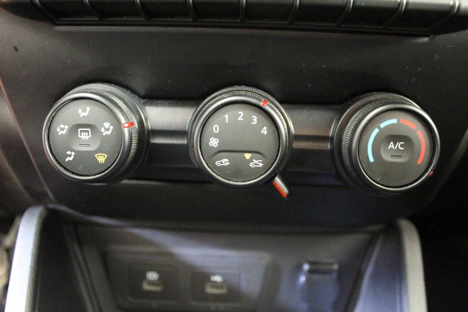 Fahrzeugabbildung Dacia Duster Blue dCi 115 Expression *Sitzheizung*AHK*