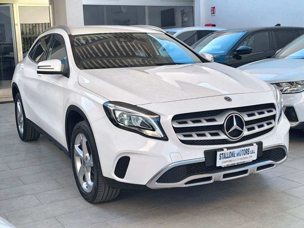 Image of Mercedes-Benz GLA 200