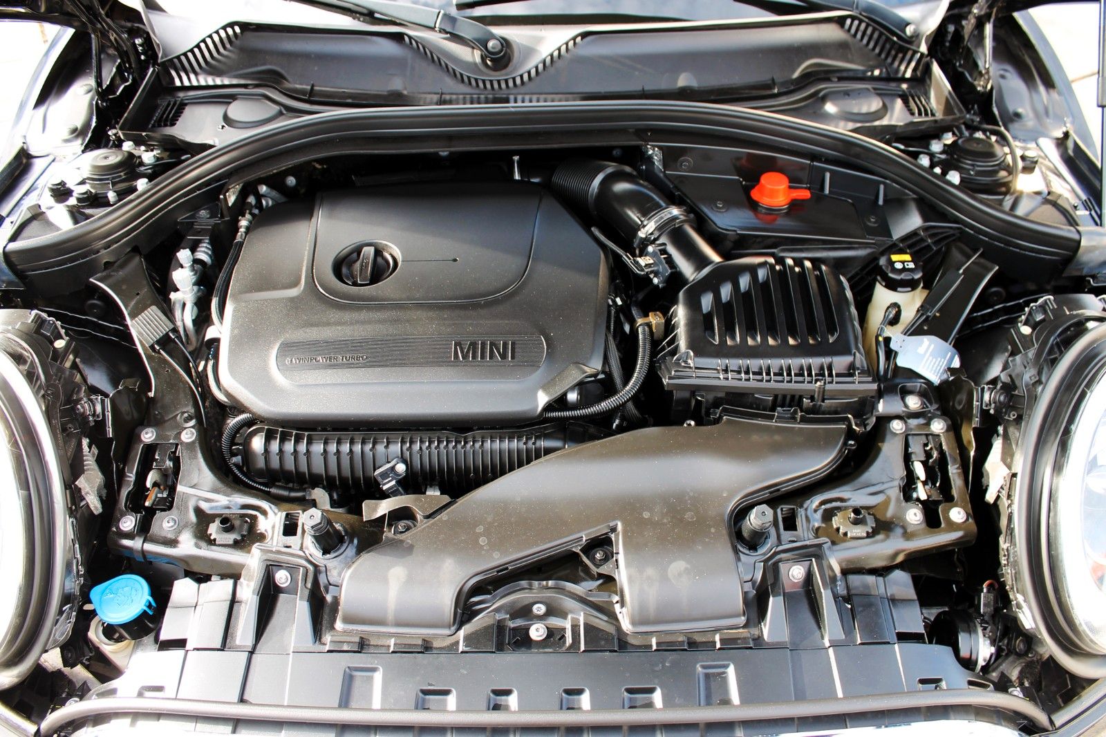 Fahrzeugabbildung MINI Cooper S Clubman ACC LED SHZ CarPlay HUD PDC