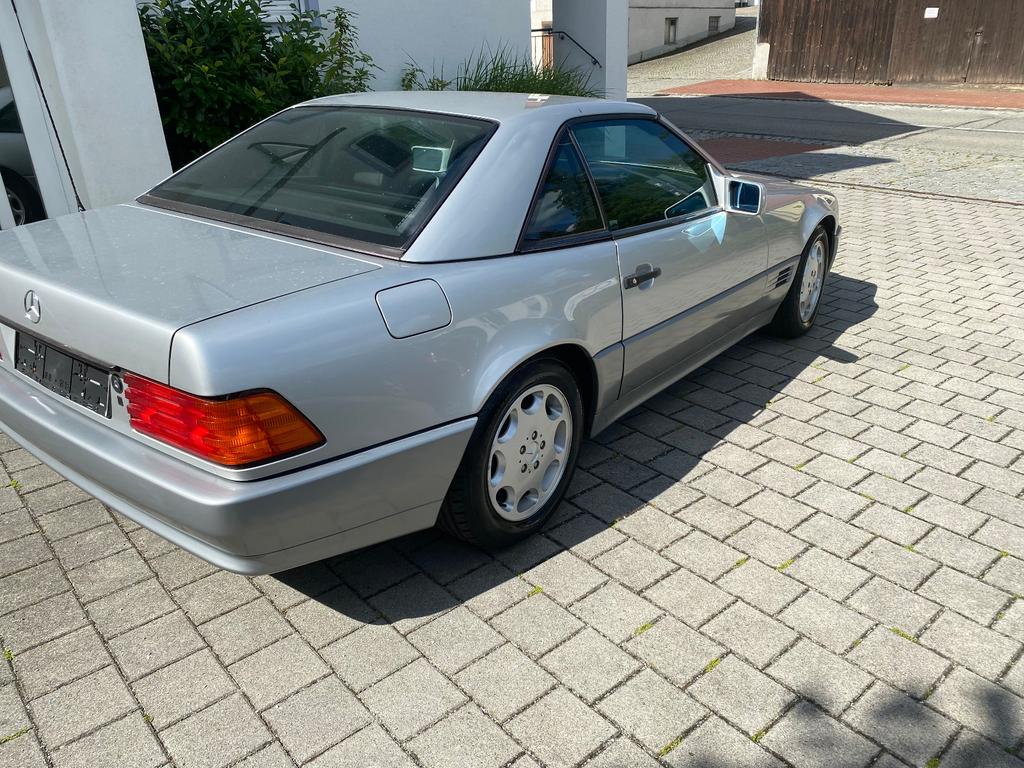 Mercedes-Benz SL 320