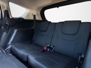 Ford S-Max - 11