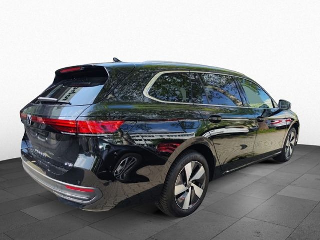 Fahrzeugabbildung Volkswagen Passat BUSINESS 1.5 eTSI DSG AHK SHZ IQDRIVE 360