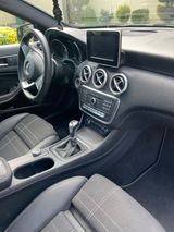 Mercedes-Benz A 160 Style Style - Mercedes-Benz A 160 mit Benzin-Antrieb