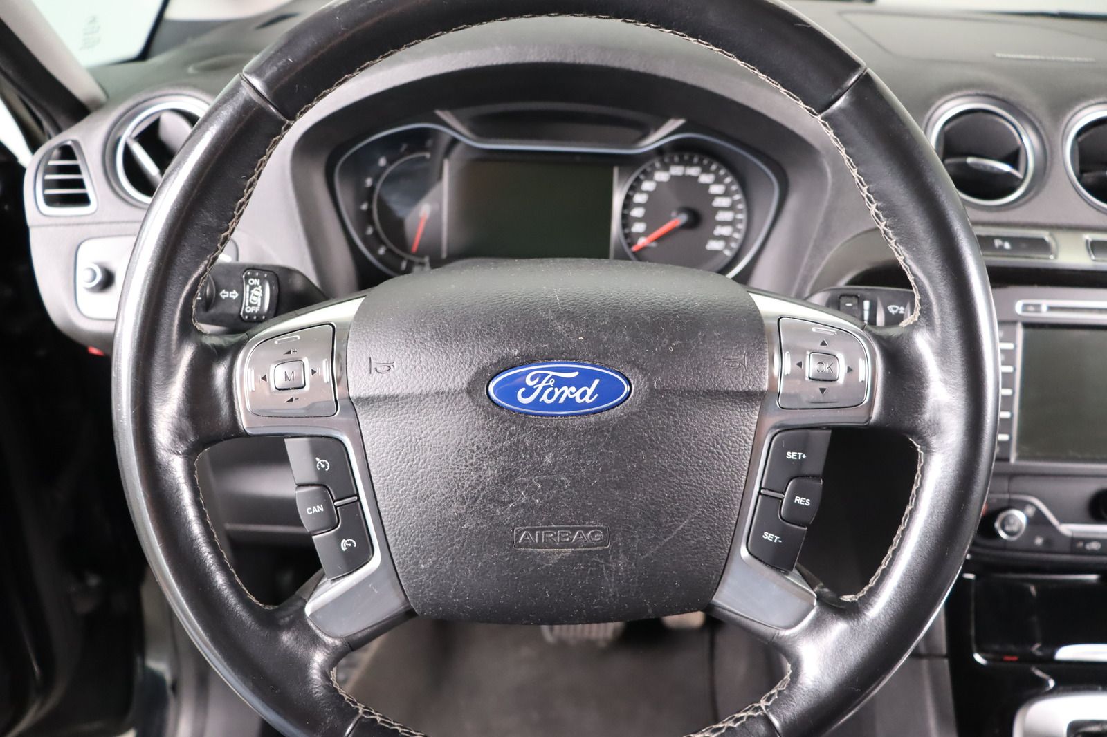 Fahrzeugabbildung Ford S-MAX 2.0 EcoBoost Titanium * RFK * 7-Sitzer