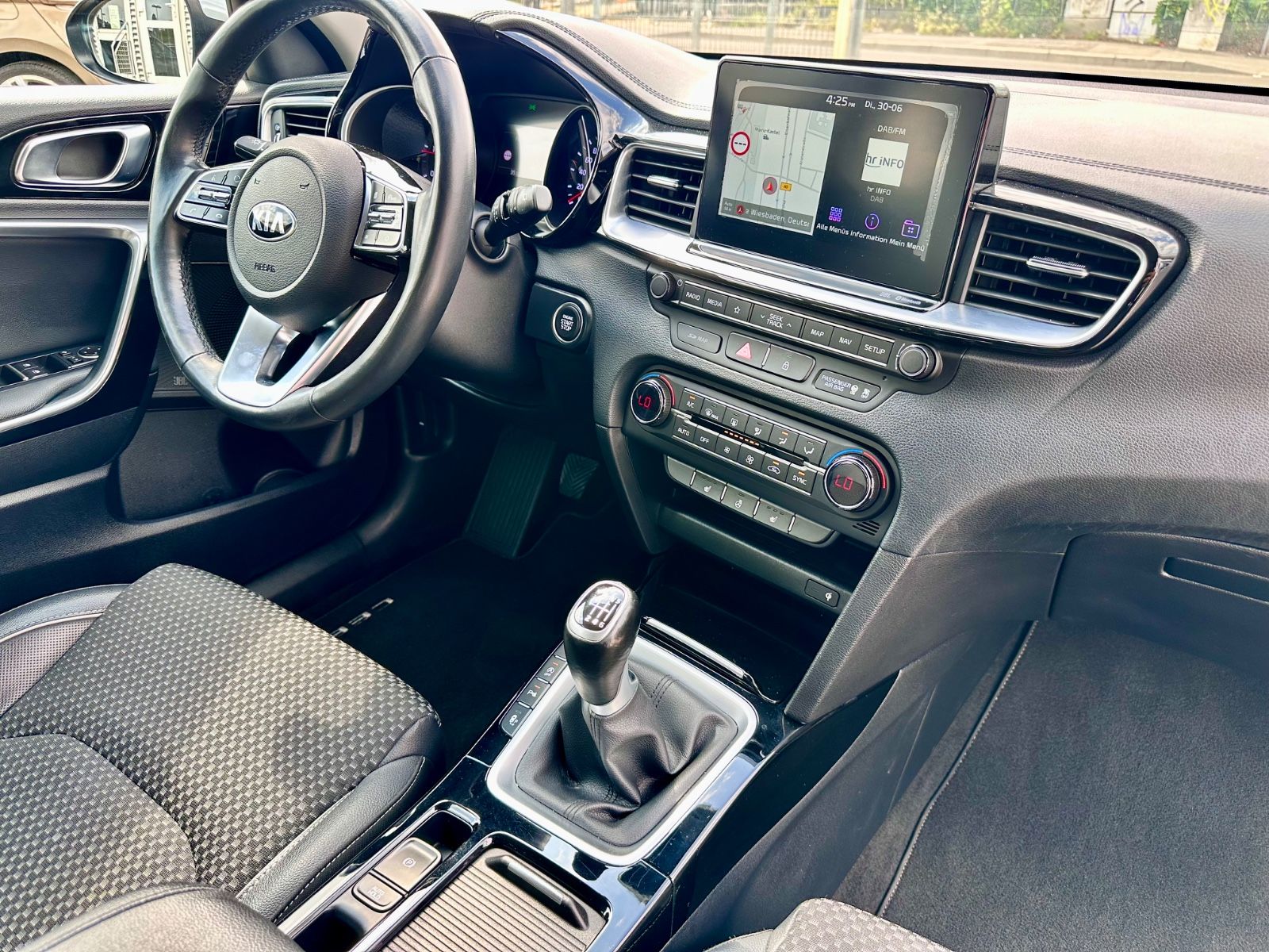 Fahrzeugabbildung Kia cee'd SPORTSWAGON SPIRIT*MOD.2019+AHK*