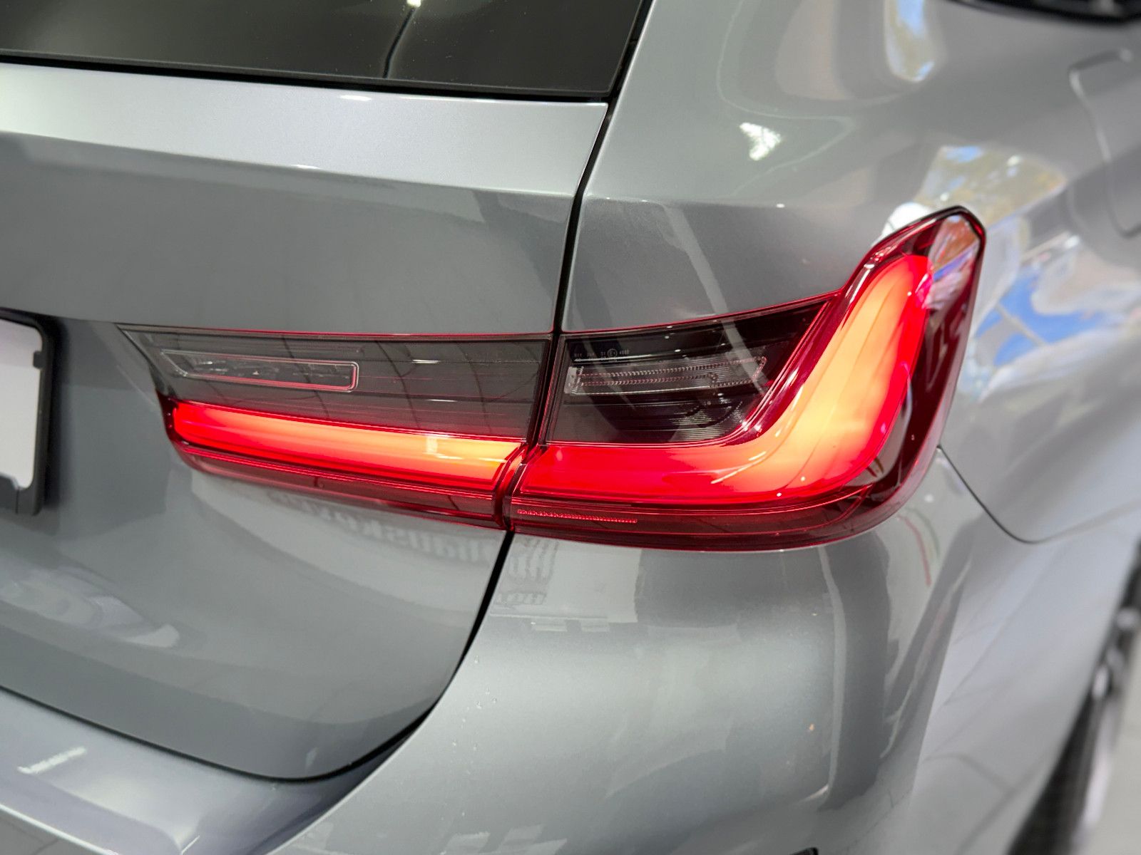 Fahrzeugabbildung BMW M340i Touring xDrive|M-SITZE|360°KAMERA|AHK|VOLL