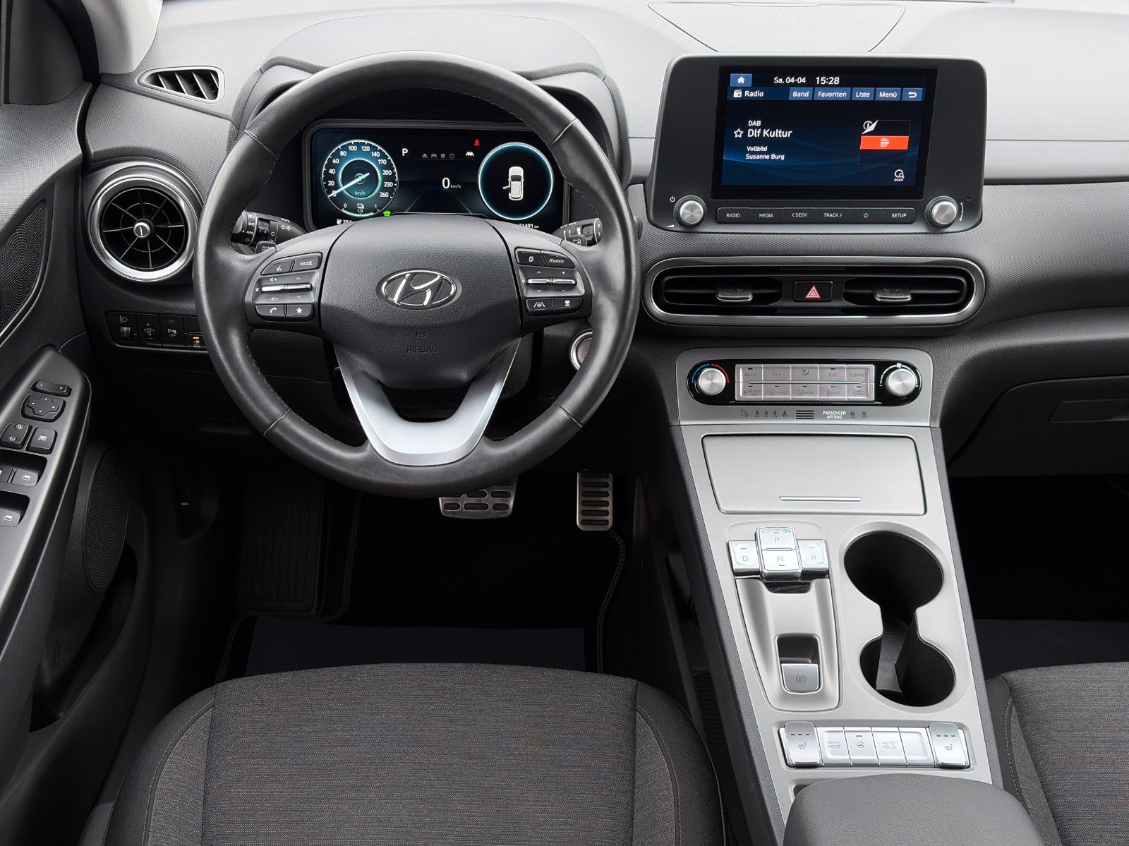 Fahrzeugabbildung Hyundai KONA E Select SHZ LHZ ACC PDC LFA LKA CAM CarPl.
