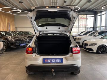 Citroën C4 Cactus W-OneTone *NAVI*SZHZ*AHK*TEMPOMAT*PDC*